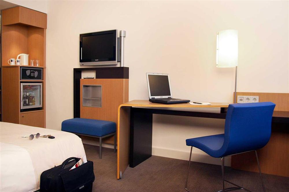Novotel Am Messezentrum Отель 4*